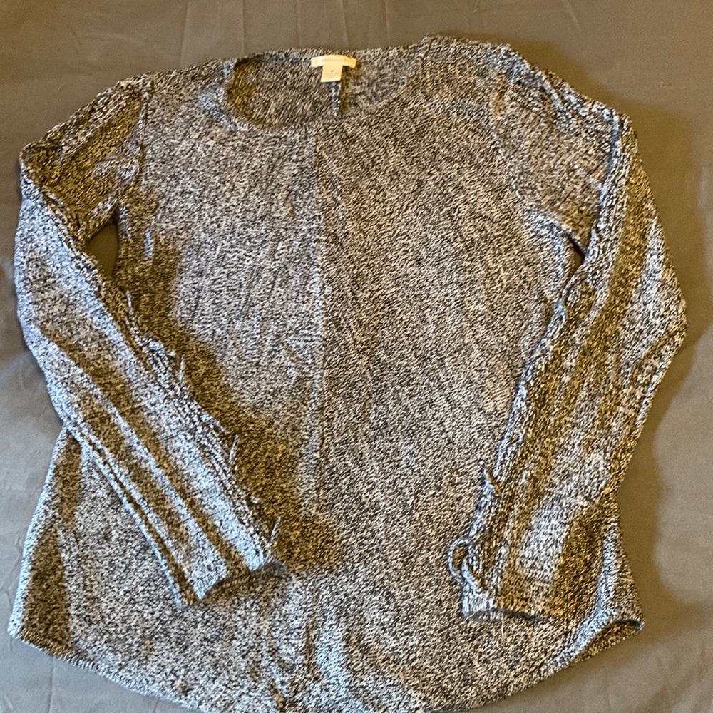 Sweater with sleeve detail